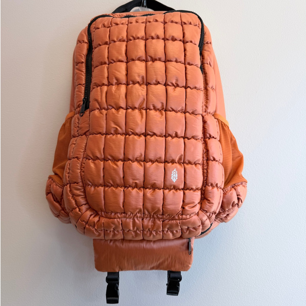 FREE PEOPLE Going Pro Quilted Backpack NWT - Picture 3 of 10